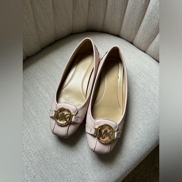 Michael Kors Blush Loafers with Gold Accent - Picture 1 of 8